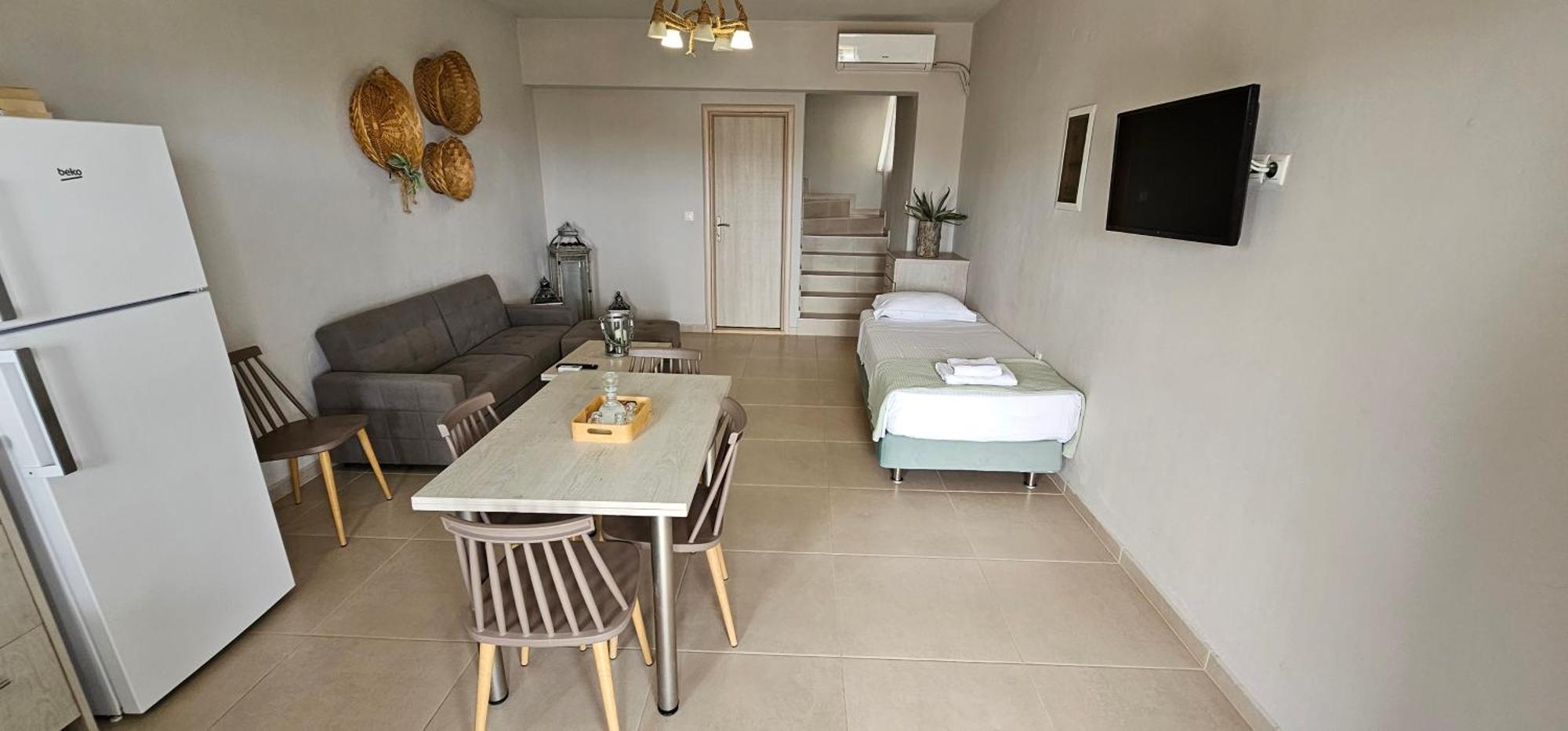 Asteri Apartments Und Studios Makrýgialos Eksteriør bilde