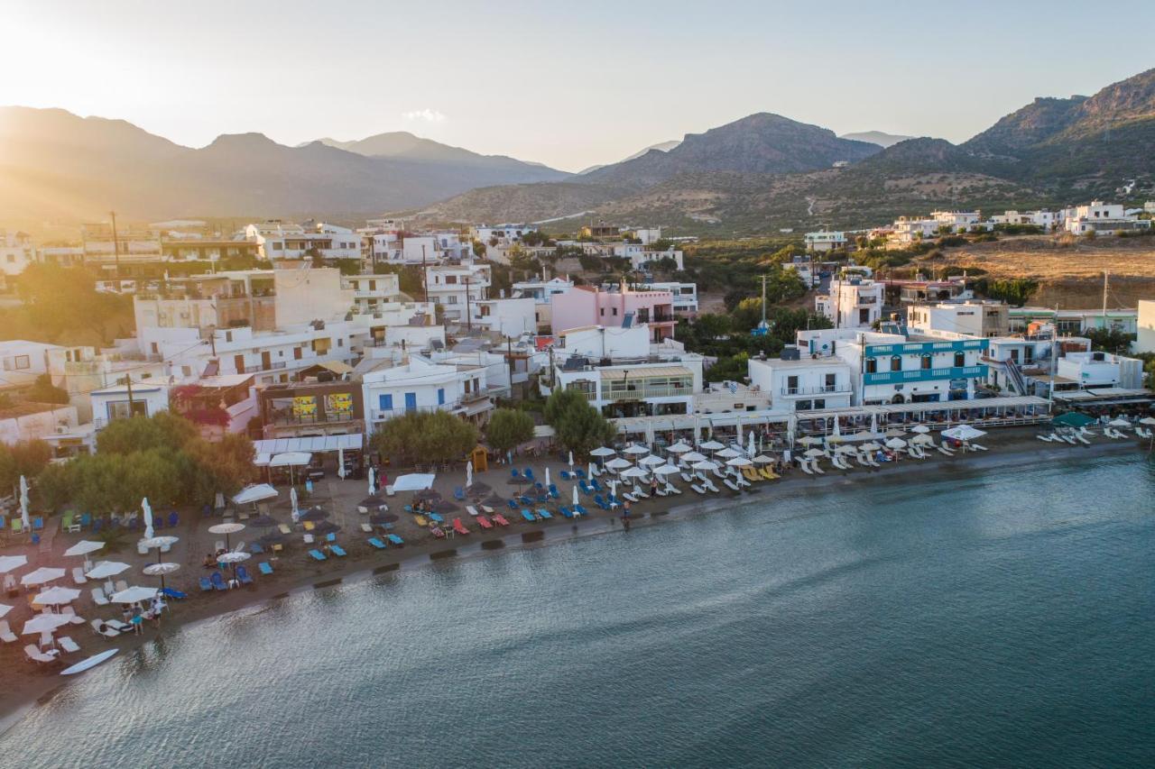 Asteri Apartments Und Studios Makrýgialos Eksteriør bilde